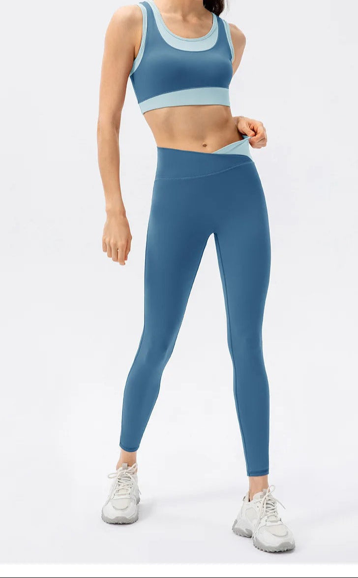 Conjunto Deportivo con Top y Calza Cintura Cruzada Ref: 1042