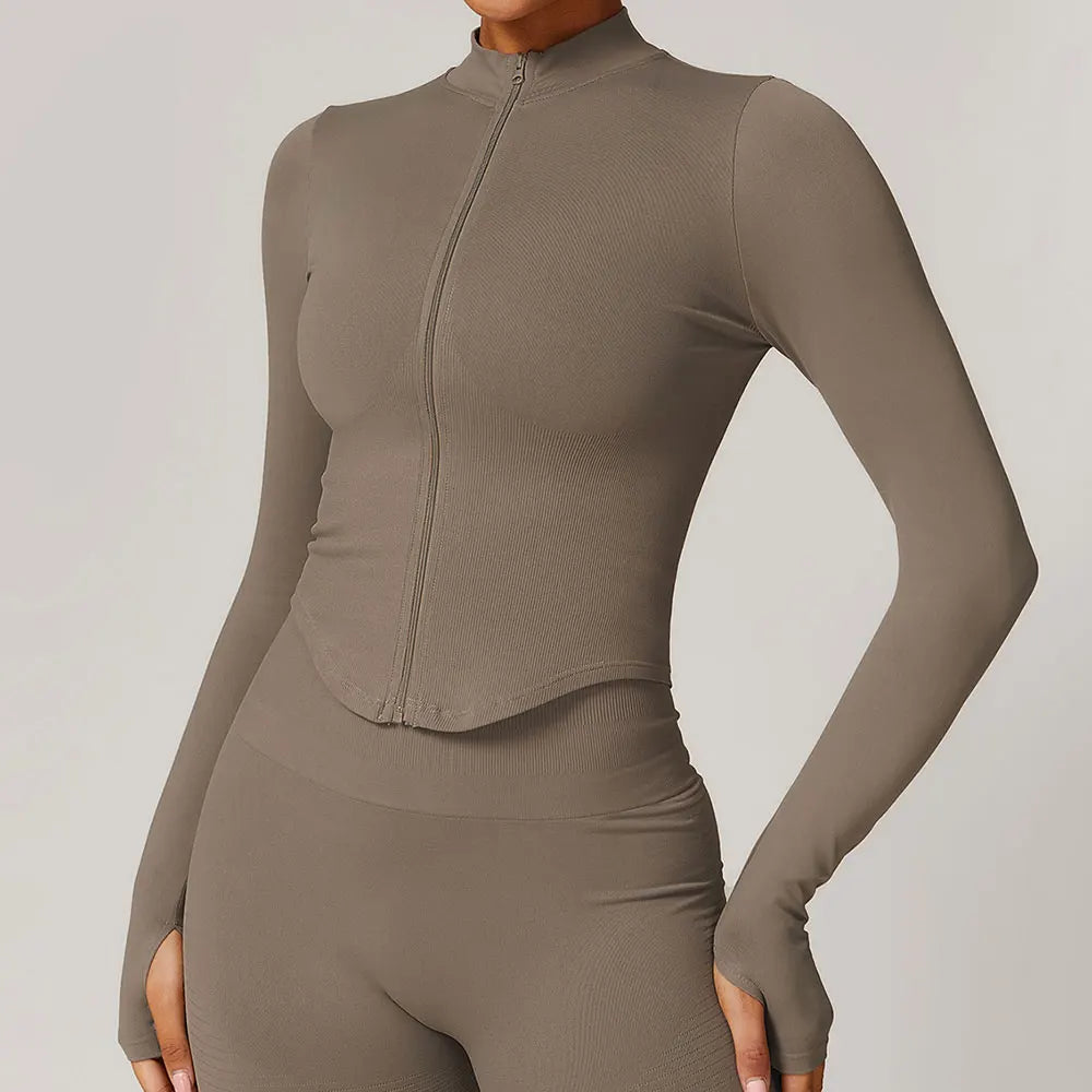 Campera Deportiva Lisa Con Cierre Frontal Y Cuello Alto Ref: 1088