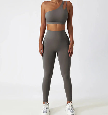 Conjunto Deportivo Con Top Un Solo Hombro de Tirantes Dobles Y Calza Ref: 1065
