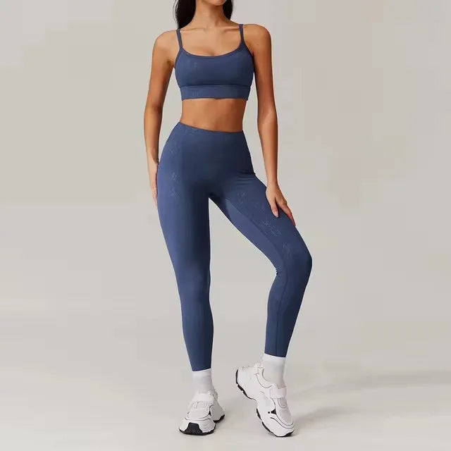 Conjunto Deportivo Con Top De Tiritas Finas Y Calza Ref: 1052