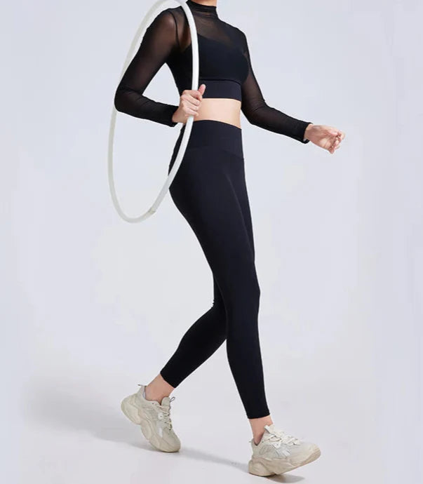 Conjunto Deportivo con Top de Manga Larga en Tul y Calza Ref: 1040