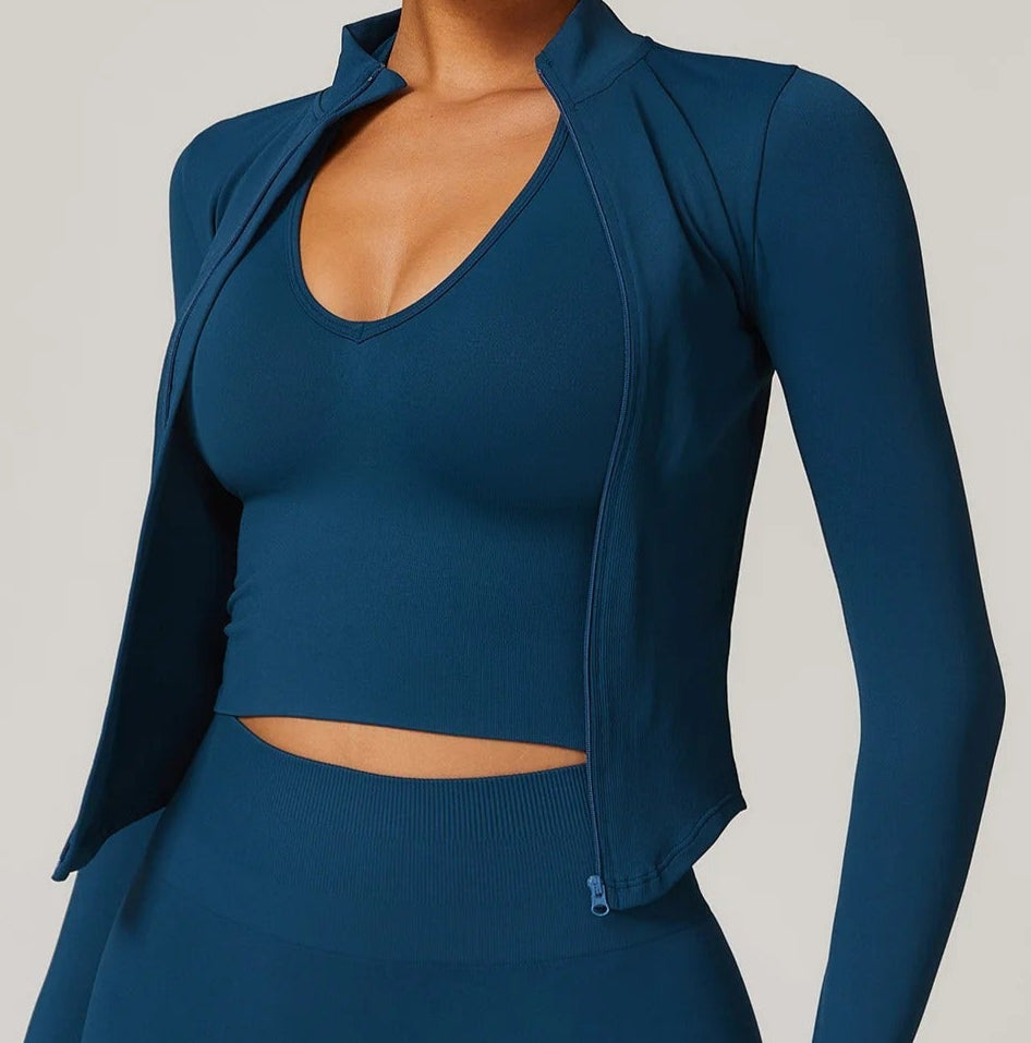 Campera Deportiva Lisa Con Cierre Frontal Y Cuello Alto Ref: 1088